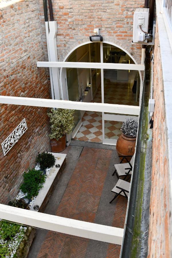 Avanguardia Art Club Ferrara Exterior foto
